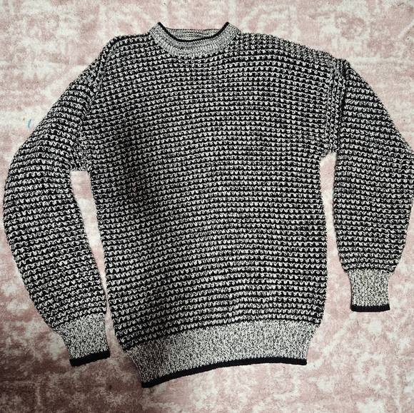 Vintage Oversized Sweater - Picture 2 of 4